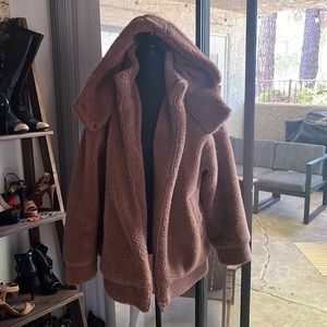 ALO YOGA tan jacket with removable hoodie